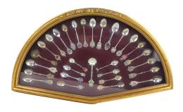 698 - COLECCION CUCHARITAS EN PLATA Y METAL