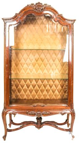 337 - VITRINA DE MEDIADOS DEL S.XX