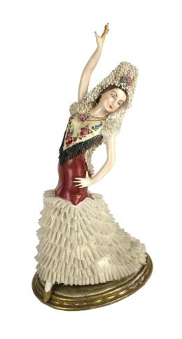 397 - "BAILAORA" FIGURA EN PORCELANA