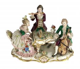 397 - "CONCIENTO" GRUPO EN PORCELANA