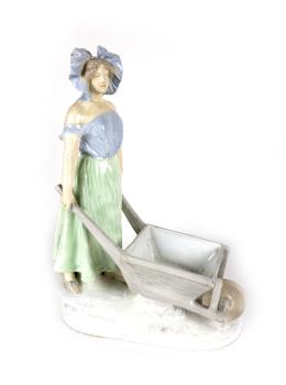 427 - FIGURA DE CERÁMICA DEL PRIMER TERCIO DE S. XX
