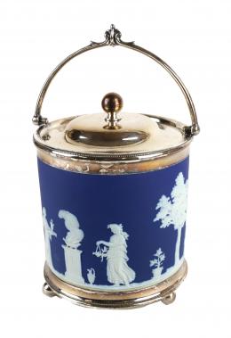 462 - TARRO EN PORCELANA WEGDWOOD