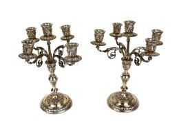738 - PAREJA DE CANDELABROS 