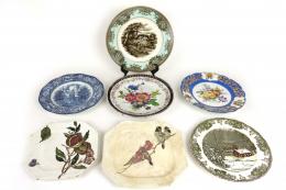 843 - LOTE VARIADO DE PLATOS EN PORCELANA Y LOZA