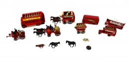 313 - LOTE DE OCHO COCHECITOS DE BOMBEROS Y AUTOBUSES