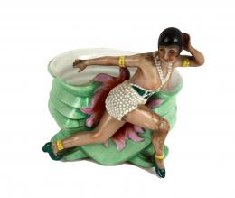 453 - PEQUEÑA FIGURA ART DECÓ "JOSEFINE BAKER"