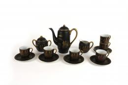 646 - JUEGO DE CAFÉ EN PORCELANA JAPONESA