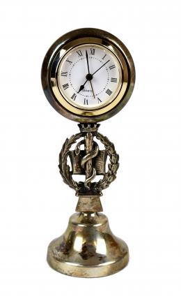 767 - PEQUEÑO RELOJ DE SOBREMESA EN PLATA