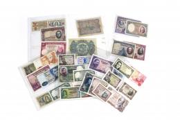 572 - LOTE DE 26 BILLETES