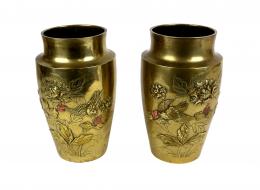 388 - PAREJA DE JARRONES JAPONESES