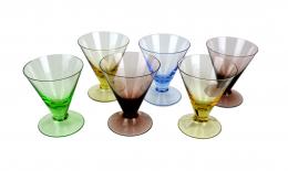 51 - SEIS COPAS DE LICOR DE ESTILO ART DECO