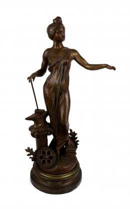 812 - ESCULTURA DE LA ALEGORÍA AL TRABAJO. 