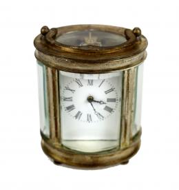 755 - PEQUEÑO RELOJ DE VIAJE 