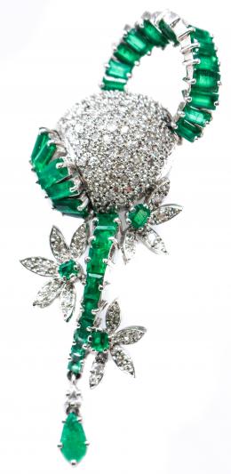 73 - BROCHE CLIP CON BRILLANTES Y ESMERALDAS