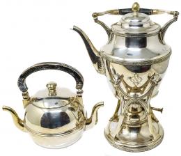962 - SAMOVAR Y TETERA EN METAL PLATEADO