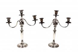 1214 - PAREJA DE CANDELABROS DE PLATA