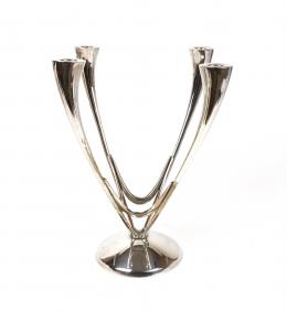 1154 - CANDELABRO EN PLATA 