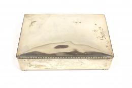 1152 - CAJA TABAQUERA EN PLATA DE MEDIADOS DEL S.XX