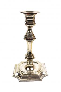 684 - CANDELERO DE PLATA DEL ÚLTIMO CUARTO DEL S.XX