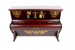 357 - PIANO DE JUGUETE DE MEDIADOS DEL S.XX