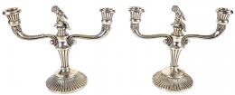 717 - PAREJA DE CANDELABROS EN PLATA DE LA SEGUNDA MITAD S.XX