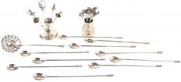 681 - CONJUNTO DE PIEZAS PARA APERITIVO Y CÓCTEL EN PLATA