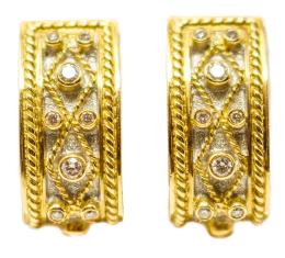 134 - PENDIENTES YANES