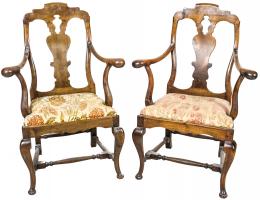 335 - CUATRO SILLONES VALENTÍ
