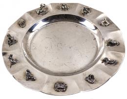 747 - PLATO DECORATIVO EN PLATA DE ÚLTIMO TERCIO DEL S.XX