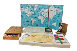 349  -  CUATRO JUEGOS DE SOBREMESA DE LA SEGUNDA MITAD DEL S.XX