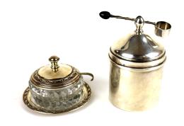 723 - TARRO PARA CAFÉ Y PEQUEÑO RECIPIETE EN CRISTAL Y PLATA