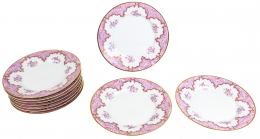 428 - CONJUNTO DE 10 PLATOS EN PORCELANA CENTRO EUROPEA