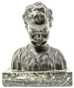 806 - FIGURA EN BRONCE
