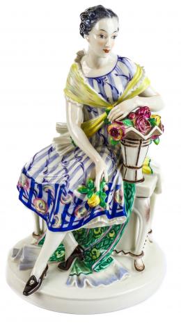 447 - FIGURA EN PORCELANA ALEMANA DEL SEGUNDO TERCIO DEL S.XX