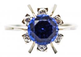 71 - ANILLO CON ESPINELA Y BRILLANTES