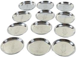 679 - CONJUNTO DE 12 PLATITOS EN PLATA MEDIADOS S.XX