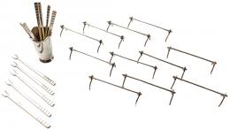 733 - REPOSACUBIERTOS Y PINCHOS EN PLATA DE MEDIADOS DEL SXX
