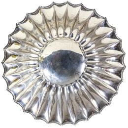 672 - CENTRO DE MESA EN PLATA DE MEDIADOS DEL S.XX