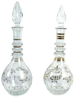 43 - PAREJA DE BOTELLAS DE CRISTAL