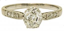 64 - SORTIJA SOLITARIO CON DIAMANTES DE PPS. DEL S.XX