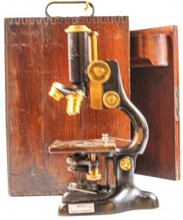 945 - MICROSCÓPIO "BAUSCH & LOMB OPTICAL CO."