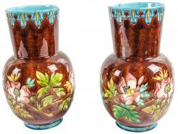 468 - PAREJA DE JARRONES DE CERÁMICA ESMALTADA DE PRINCIPIOS S. XX
