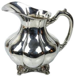 707 - JARRA GALLONADA EN PLATA DE MEDIADOS DEL S.XX