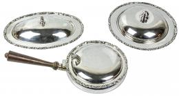 699 - DOS RECIPIENTES CON TAPA EN PLATA DE MEDIADOS DEL S.XX