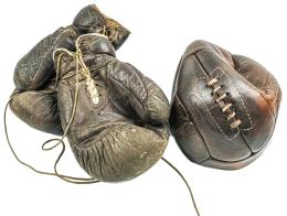 1036 - PELOTA Y GUANTES DE BOXEO