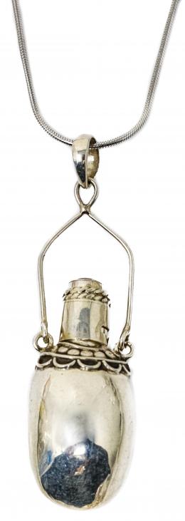 70 - COLLAR CON COLGANTE PERFUMERO