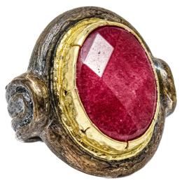9 - ANILLO DE PLATA CON RAIZ DE RUBÍ