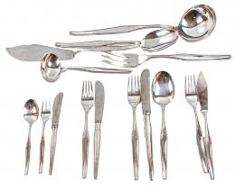 971 - CUBERTERÍA PARA 12 SERVICIOS EN METAL PLATEADO