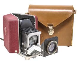 961 - PROYECTOR DE DIAPOSITIVAS "ZETT 150" DE MEDIADOS DEL S.XX