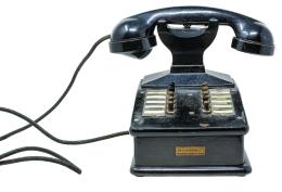 916 - TELÉFONO CENTRALITA DE MEDIADOS DEL S.XX